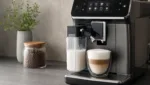 Milchschaum und Cappuccino mit dem Kaffeevollautomat: Anleitung fuer perfekten Schaum